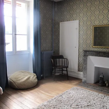 Bed & Breakfast Chezlola 3*